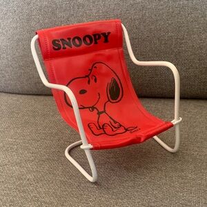 Vintage Snoopy Peanuts Red Sling Vinyl Doll Size Chair